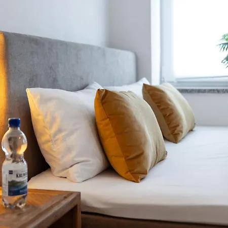 Sonnenglueck - Grosses Fuer 8 Im Zentrum Mit Flexiblen Betten, Balkon & Parkplatz 아파트