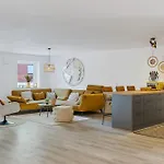 Sonnenglueck - Grosses Fuer 8 Im Zentrum Mit Flexiblen Betten, Balkon & Parkplatz Διαμέρισμα *