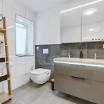 Διαμέρισμα Sonnenglueck - Grosses Fuer 8 Im Zentrum Mit Flexiblen Betten, Balkon & Parkplatz *