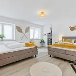 Sonnenglueck - Grosses Fuer 8 Im Zentrum Mit Flexiblen Betten, Balkon & Parkplatz Appartement *