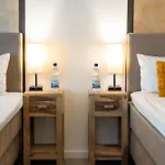 Διαμέρισμα Sonnenglueck - Grosses Fuer 8 Im Zentrum Mit Flexiblen Betten, Balkon & Parkplatz *