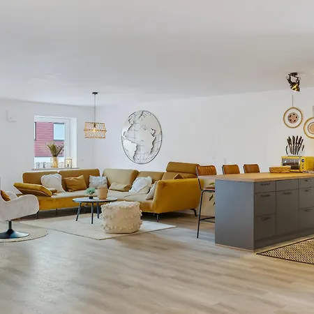 Sonnenglueck - Grosses Fuer 8 Im Zentrum Mit Flexiblen Betten, Balkon & Parkplatz Appartement *