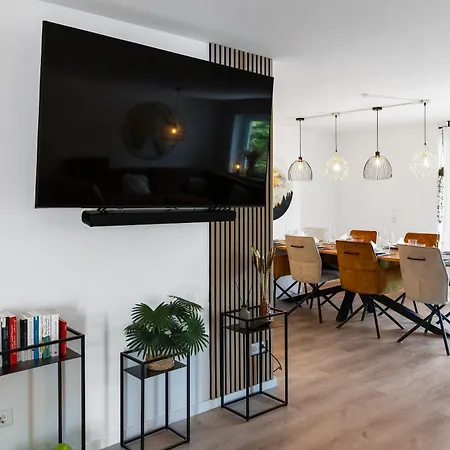 Sonnenglueck - Grosses Fuer 8 Im Zentrum Mit Flexiblen Betten, Balkon & Parkplatz * Altusried