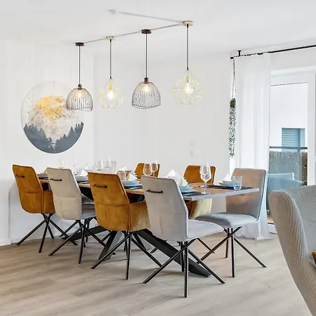 Sonnenglueck - Grosses Fuer 8 Im Zentrum Mit Flexiblen Betten, Balkon & Parkplatz Διαμέρισμα