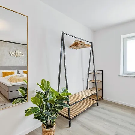 Διαμέρισμα Sonnenglueck - Grosses Fuer 8 Im Zentrum Mit Flexiblen Betten, Balkon & Parkplatz