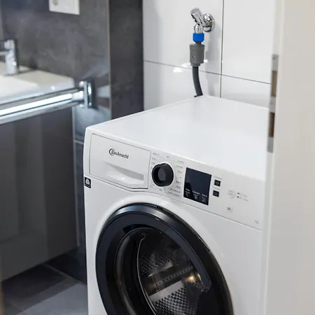 Sonnenglueck - Grosses Fuer 8 Im Zentrum Mit Flexiblen Betten, Balkon & Parkplatz شقة