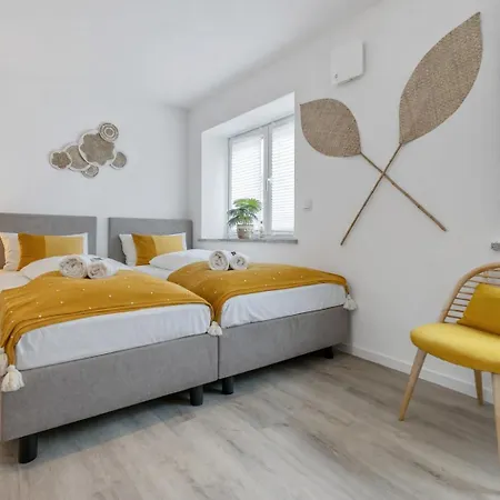 Daire Sonnenglueck - Grosses Fuer 8 Im Zentrum Mit Flexiblen Betten, Balkon & Parkplatz Altusried